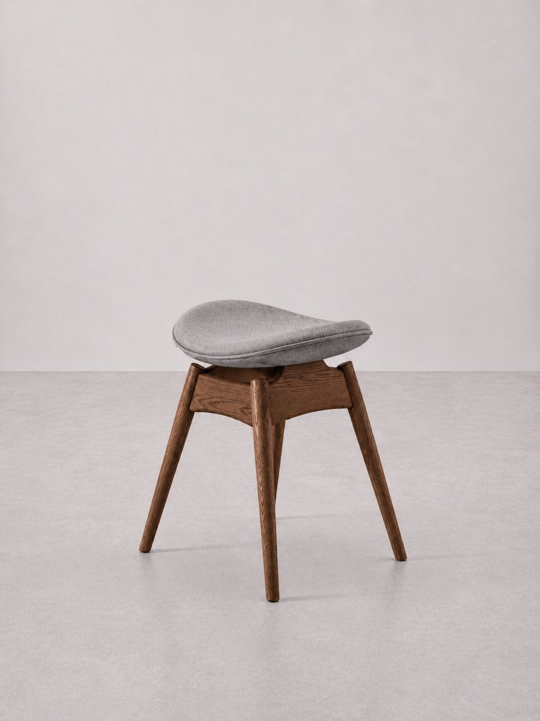 Chair Rusa - Crown