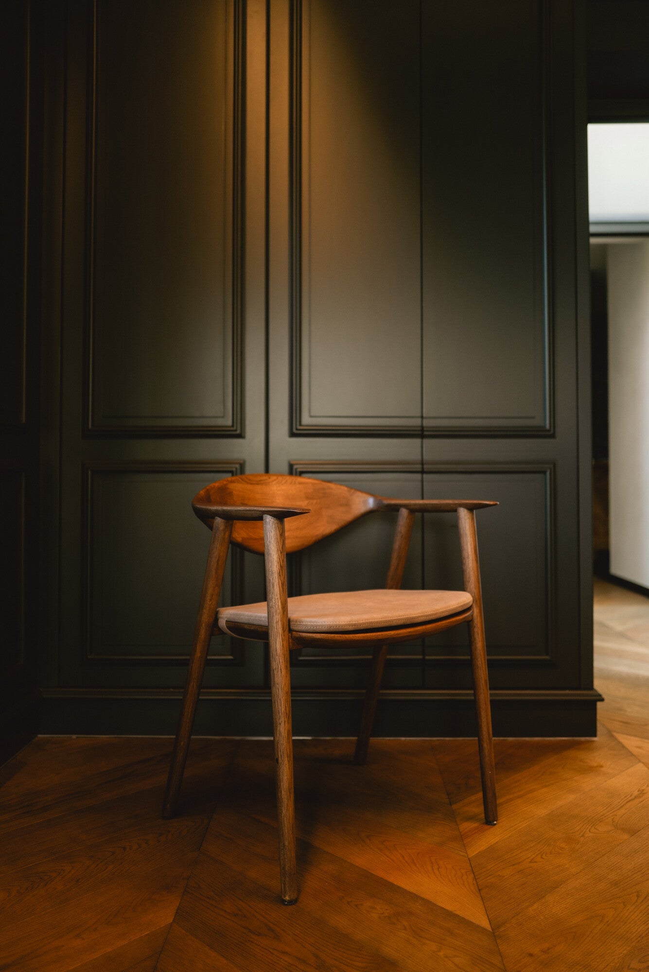Brolo Chair in Solid Oak | Ramo2