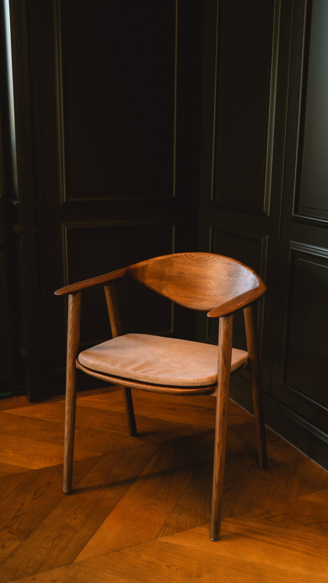 Brolo Chair in Solid Oak | Ramo2